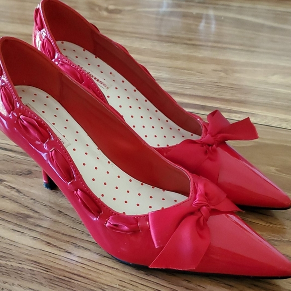 VINTAGE Red Patent Leather Stiletto Shoes SIZE 8.5 - Picture 1 of 12